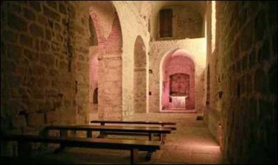 Partons dans l'ouest de la France, la crypte du Mont Saint-Michel s'appelle :