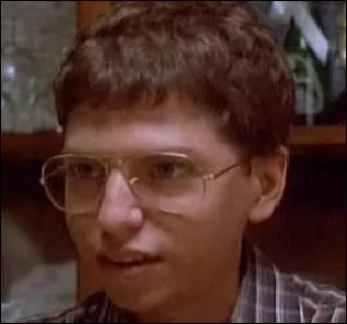 De quel instrument joue le frre de Dawn, Mark, dans son groupe de rock ?