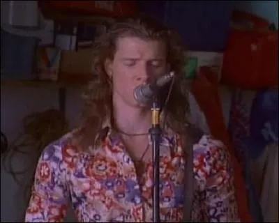 Quelle chanson chante Steve, le guitariste du groupe de Mark, dont Dawn est perdument amoureuse ? (C'est aussi le titre du film en version originale, d'ailleurs)