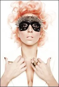 Et celle l comment s'appelle-t-elle ? (indice c'est une fille)