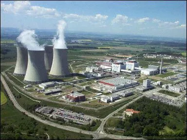 Lors de la fusion pour crer un noyau d'hlium il faut :