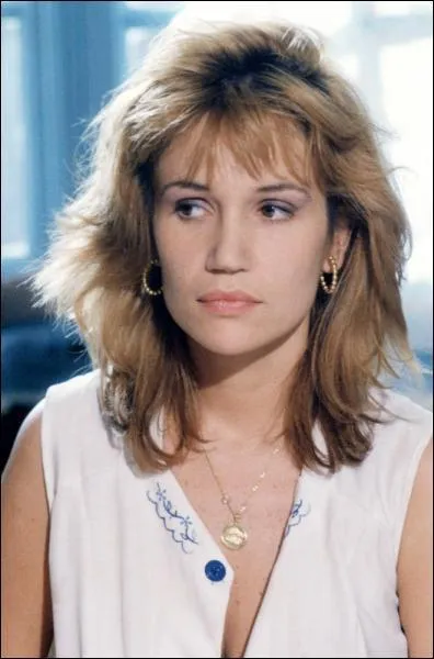 Clmentine Clari est ne le 12 octobre 1957 au