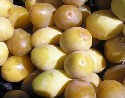 Quelle est cette grappe de fruits ?