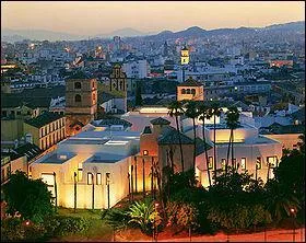 A quel peintre est ddi le muse de Malaga en Espagne, cre en 2003 ?