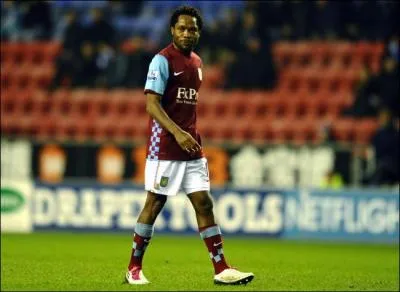 Qui est ce joueur transfr pour 6 millions d'euros de Lyon  Aston Villa ?