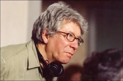 Cinaste n le 20 fvrier 1942, auteur de 'La meilleure faon de marcher' et de 'La Petite Voleuse'. C'est...