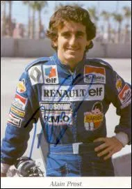 N le 24 fvrier 1955, ce coureur automobile, quadruple champion du monde des pilotes de Formule 1, est aussi surnomm 'Le Professeur'. Il s'appelle...