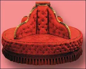 Quel est le nom de ce canap qu'on place au centre du salon ?