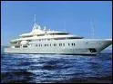 C'est un bateau de luxe, pour les millionnaires et les millardaires qui se promnent en mer