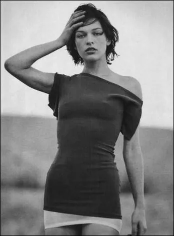 Elle a plusieurs cordes  son arc. Laquelle de ces carrires n'a-t-elle cependant jamais mene en plus de sa carrire d'actrice ?