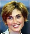Julie Gayet est Eva dans le premier film et Catherine dans le second. Deux lesbiennes qui s'assument. Mais elle n'est pas apparue dans :