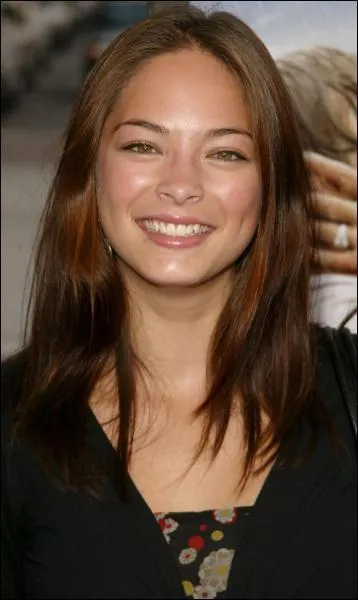 Kristin Kreuk - Dans quelle srie pour ados diffuse sur France 2 a-t-elle dbut ?