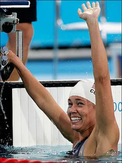 Premire femme  tre descendue sous la minute en 100 m dos, Natalie Coughlin a remport la mdaille d'or aux JO d'Athnes en 2004 puis  Pkin en 2008. Quel pays reprsentait-elle ?