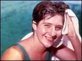 Ancienne nageuse australienne, Dawn Fraser a t quatre fois mdaille d'or olympique dont deux fois aux JO de Melbourne. C'tait en :