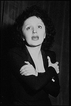 Hymne  l'amour : Le ciel bleu sur nous peut s'effondrer et la terre peut bien ?