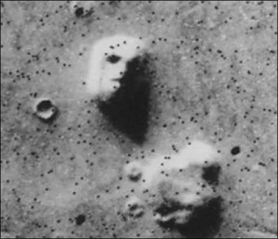 Comment appelle-t-on ce phnomne trange rvl par une photo de l'orbiteur Viking en 1976 ?