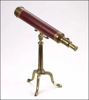 La lunette astronomique augmente la taille et la luminosit des corps clestes. Quand a-t-elle t invente ?