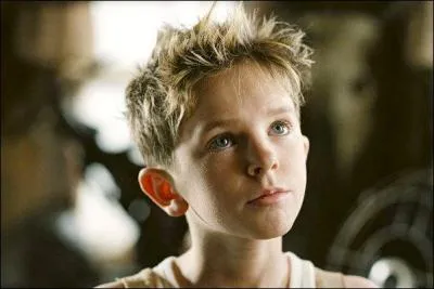 Comment s'appelle l'acteur ?