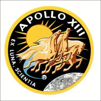 Lors du clbre vol habit Apollo 13, en 1970, un rservoir d'oxygne a explos. Qu'est-il arriv par la suite ?