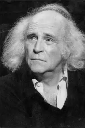 Ce chanteur a chant entre autre 'avec le temps', qui est-ce ?