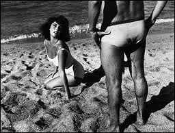 Fils homosexuel de K. Hepburn, neveu d'E. Taylor, Sebastien Venable, meurt dvor par une bande de mendiants dans un film de J. Mankiewicz (1959) tir d'une pice de T. Williams :