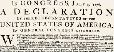 Le nombre d'étoiles n'a cessé d'évoluer avec le temps. Lequel de ces drapeaux est le premier drapeau officiel adopté un an après la déclaration d'indépendance ?