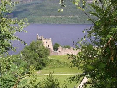 Quel loch cossais abrite un clbre monstre ?