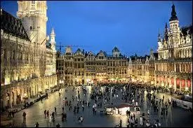 Combien de communes compte la rgion de Bruxelles-Capitale (Brussel) ?