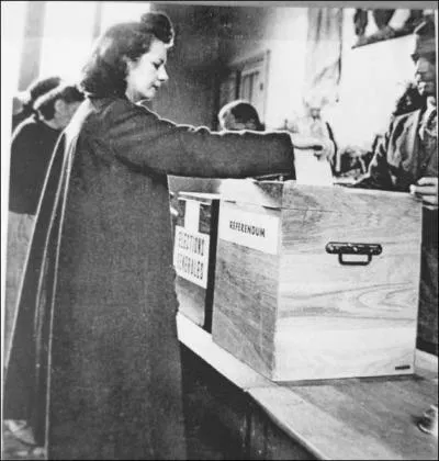 Les femmes eurent le droit de vote en France en ...