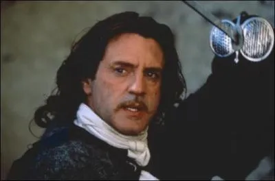 Dans ce film, son personnage se nomme Lagardre