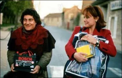 Dans ce film, son personnage se nomme Jacquouille la fripouille