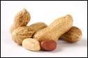 L'huile d'arachide est extraite de cacahutes et est utilise dans le monde entier. Elle s'utilise  trs haute temprature, mais est riche en acides gras saturs.