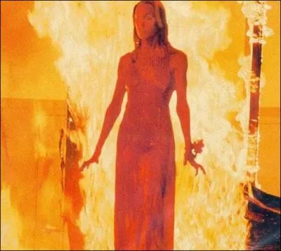 Et comment Carrie meurt-elle ?