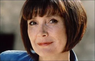 Sabine Azma a reu la rcompense pour son rle dans ... ... .