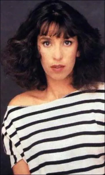 Anmone a reu la rcompense pour son rle dans ... ... .