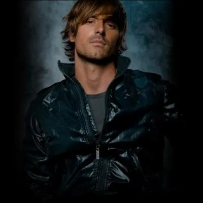 Qui est ce chanteur ?