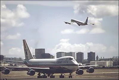 Un Boeing clbre par sa forme :