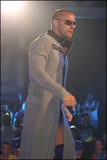 Quel est le nom de ce catcheur ?