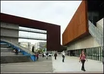 Quel nom donne-t-on couramment  l'Universit de Toulouse 2, enseignant notamment les langues et la psychologie ?