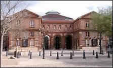 Dans quelle salle toulousaine (dont le nom n'existe pas dans d'autres villes), peut-on assister  des spectacles ?