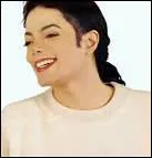 Dans son domaine, Michael Jackson avait un zoo. Comment s'appelait son chimpanz ?