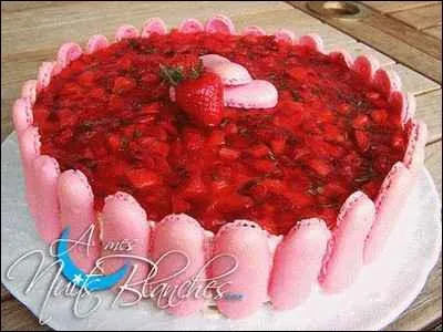 Quel est ce dessert moul, de forme cylindrique ou tronc-conique, form d'une crote faite de biscuits  la cuillre (ou des boudoirs), ou de tranches de pain, ou encore d'une gnoise ?