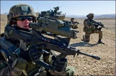 Quelle marque a fourni du matériel à l'armée française ?