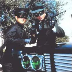 Qui était l'acteur principal dans la série 'Le Frelon vert' ?