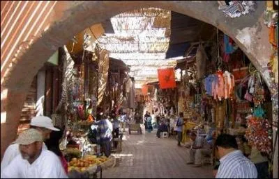 Marché des pays arabes ou lieu désordonné :