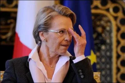 Avec qui MAM, alors ministre de l'Intrieur, a conclu en novembre 2007 un accord de formation des forces 'charges d'encadrer les manifestations' ?