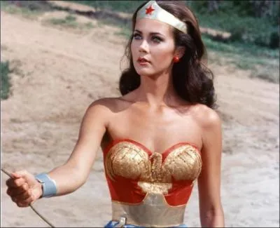 Comment s'appelle l'actrice qui a t choisie pour incarner la nouvelle Wonder Woman dans le remake de la srie culte ?