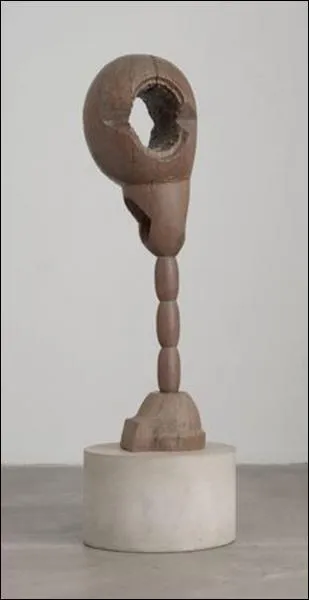 Le nom de cette sculpture ralise en 1922 est celui d'un philosophe. C'est...