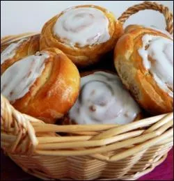 La brioche de Saint-Genix est faite avec... .