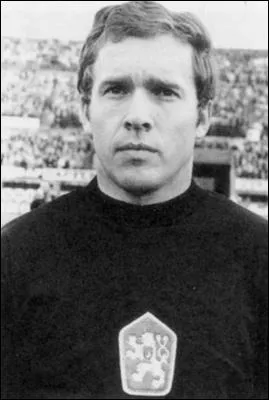 Ivo Viktor a-t-il dj figur sur le podium du ballon d'or ?